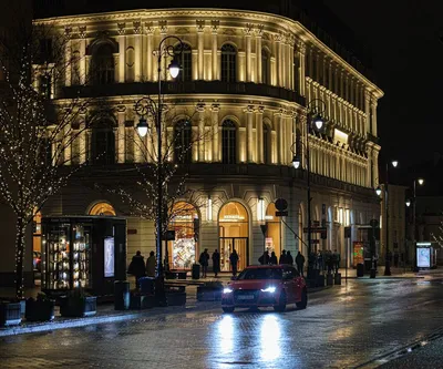 Rainy Warsaw by night ๐
#night #nightphotography #fujifilm #warszawa #warsaw #transport #tram @#rain #rainyday #streetphotography #street