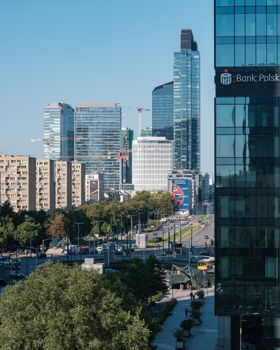 Szklane domy ๐๏ธ
#warszawa #citycenter
#skyscrapers #warsaw #capital #poland #bigcity #summerinthecity