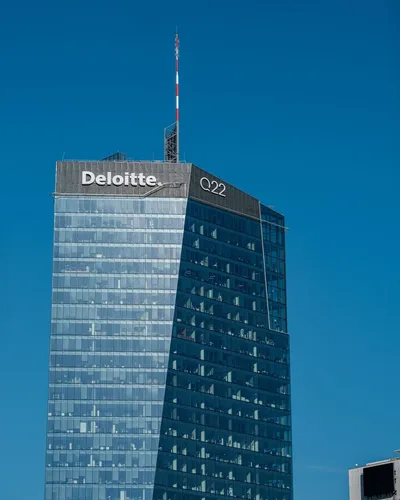 Szklane domy ๐๏ธ
#warszawa #citycenter
#skyscrapers #warsaw #capital #poland #bigcity #summerinthecity